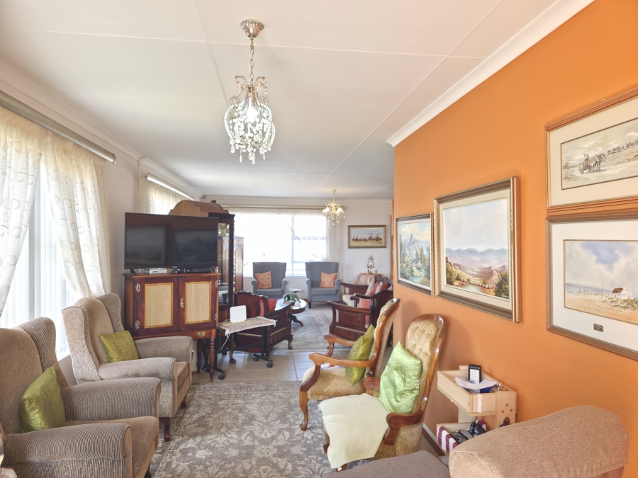 3 Bedroom Property for Sale in Wavecrest Eastern Cape